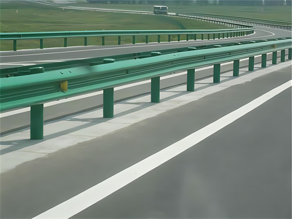 呼伦贝尔波形梁护栏在高速公路的应用